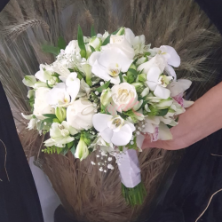 Elegant Bride Hand Flowers 2